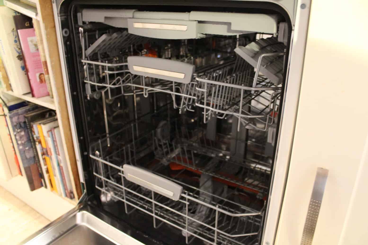 HOTPOINT ULTIMA HFO 3P23 WL洗碗机回顾(8)